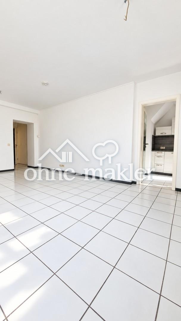 Schöne 2-Zimmer-Souterrainwohnung mit Einbauküche und Gemeinschaftsgarten - Foto 1