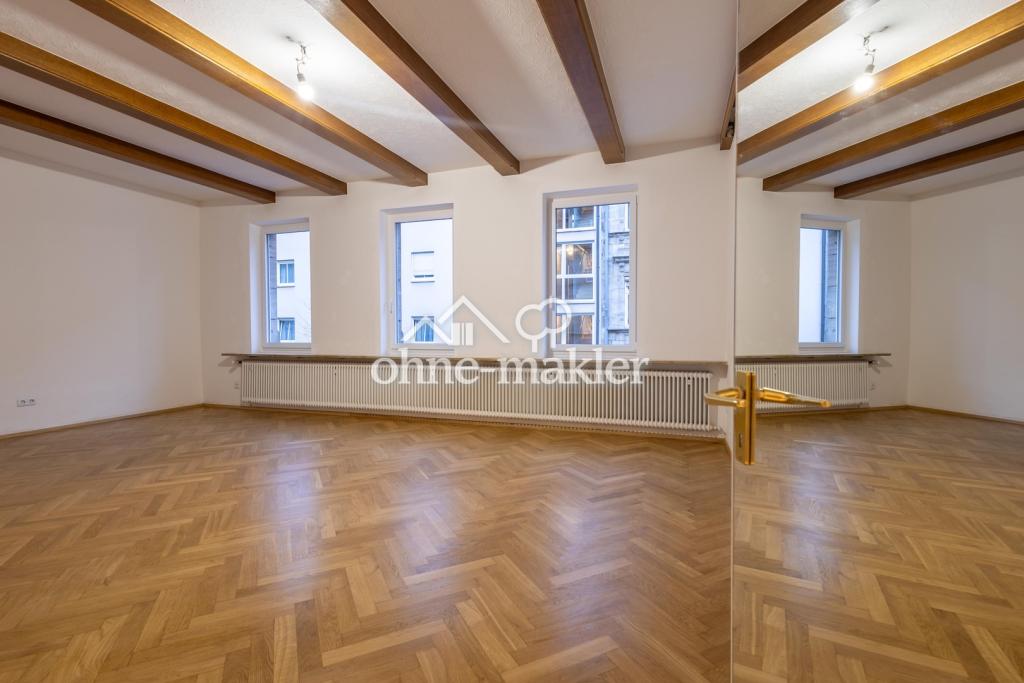 Großzügige modernisierte 4-Zimmer-Altbauwohnung mit Dachterrasse in zentraler Fürther Lage - Foto 2