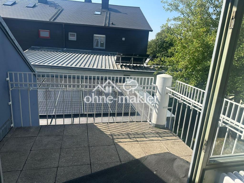 Charmante 2-Zimmer-Wohnung mit großzügigem Dachstudio, Balkon & Einbauküche in Vierkirchen - Photo 4
