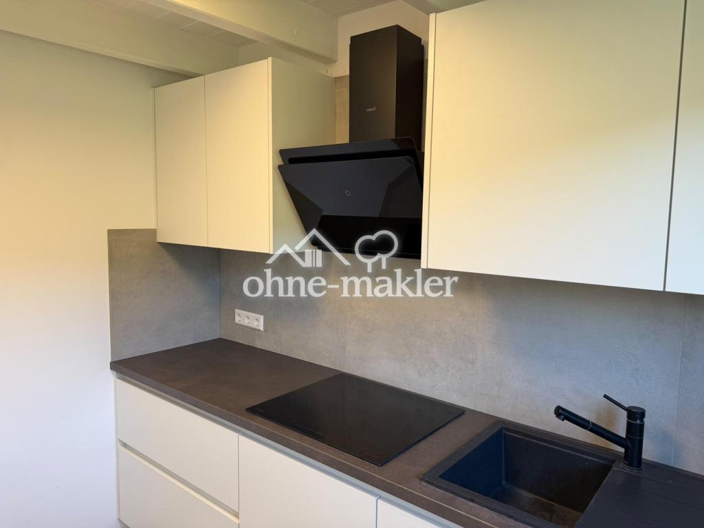 122-Hochwertig sanierte 5-Zimmer-Dachgeschosswohnung mit Sonnenbalkon und Traumfernblick - Photo 1