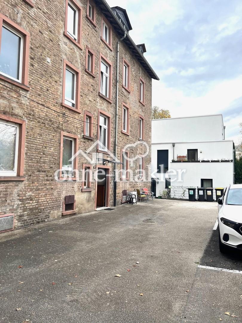 Hochwertig sanierte Altbau-Wohnung mit Einbauküche und Tageslichtbad - Photo 5
