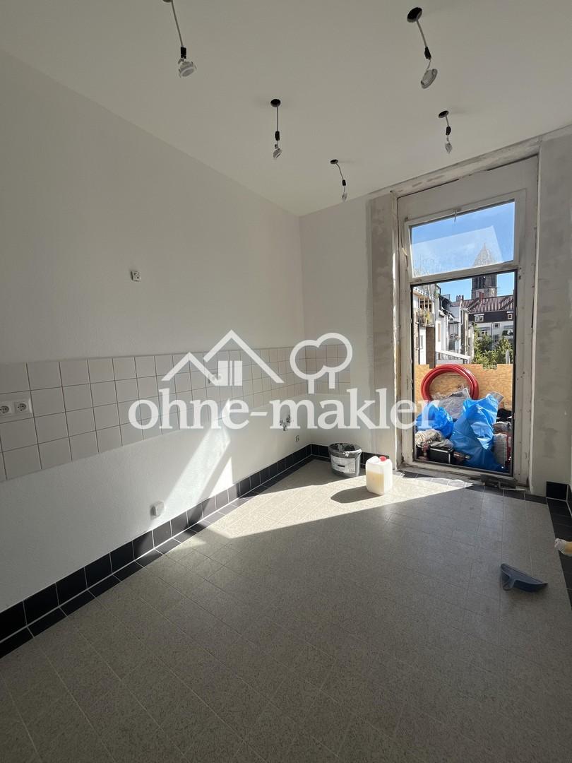 Kernsanierte 3-Zimmer-Wohnung mit 2 Balkonen inmitten der schönen Oststadt - Foto 1
