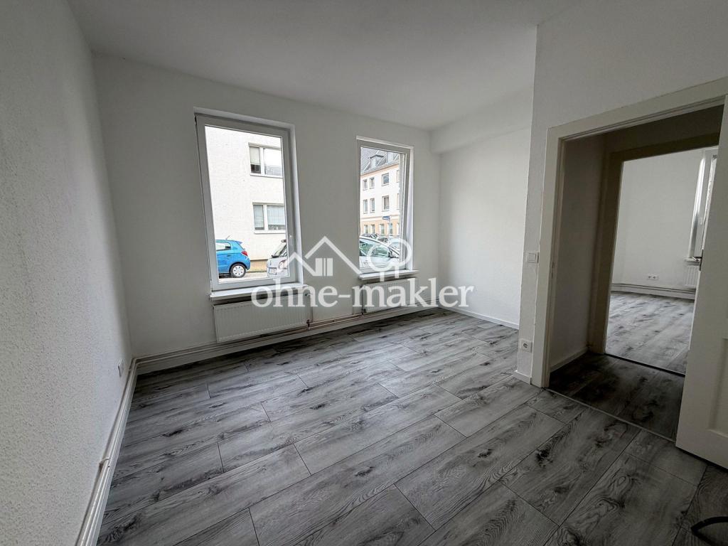 Frisch renovierte 3-Zimmer-Altbauwohnung mit Erker und neuer Einbauküche in Kiel-Wellingdorf - Foto 4