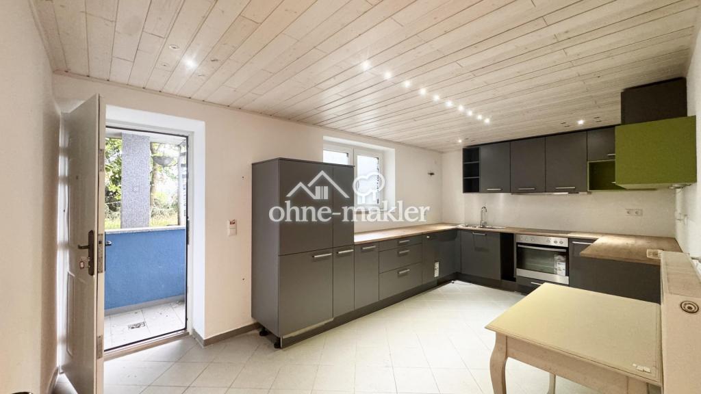 Große 2-Zimmer-Wohnung mit neuer Einbauküche & eigenem Eingang – ab sofort - Photo 2