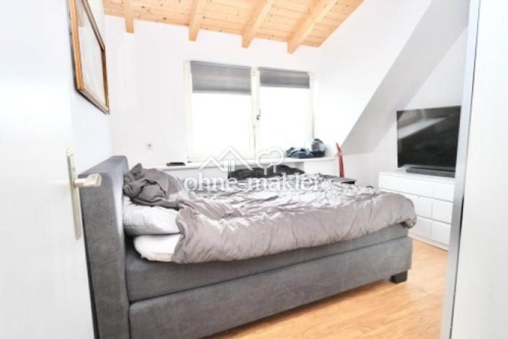 Exklusive 2 Zimmer DG Wohnung mit Loft-Charakter und zwei Dachterrassen in zentraler Lage - Foto 2