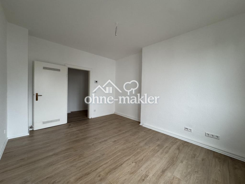 Frisch renovierte 3-Zimmer-Wohnung mit Balkon, frei ab sofort - Photo 2