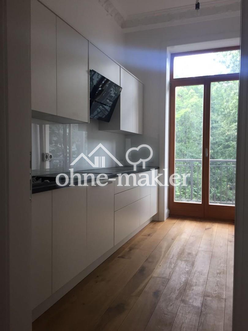 Altbaucharme trifft Moderne – stilvolle 2-Zimmer-Wohnung mit Balkon auf der Berger Straße - Foto 1