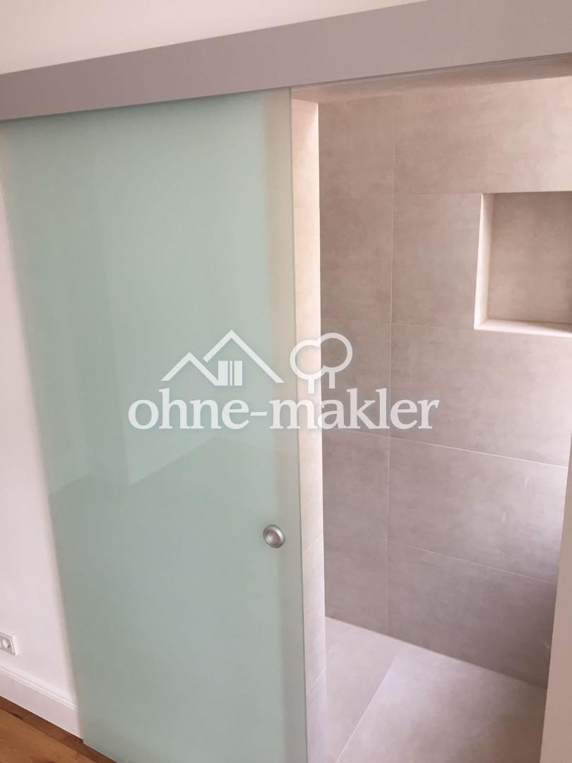 Altbaucharme trifft Moderne – stilvolle 2-Zimmer-Wohnung mit Balkon auf der Berger Straße - Foto 4