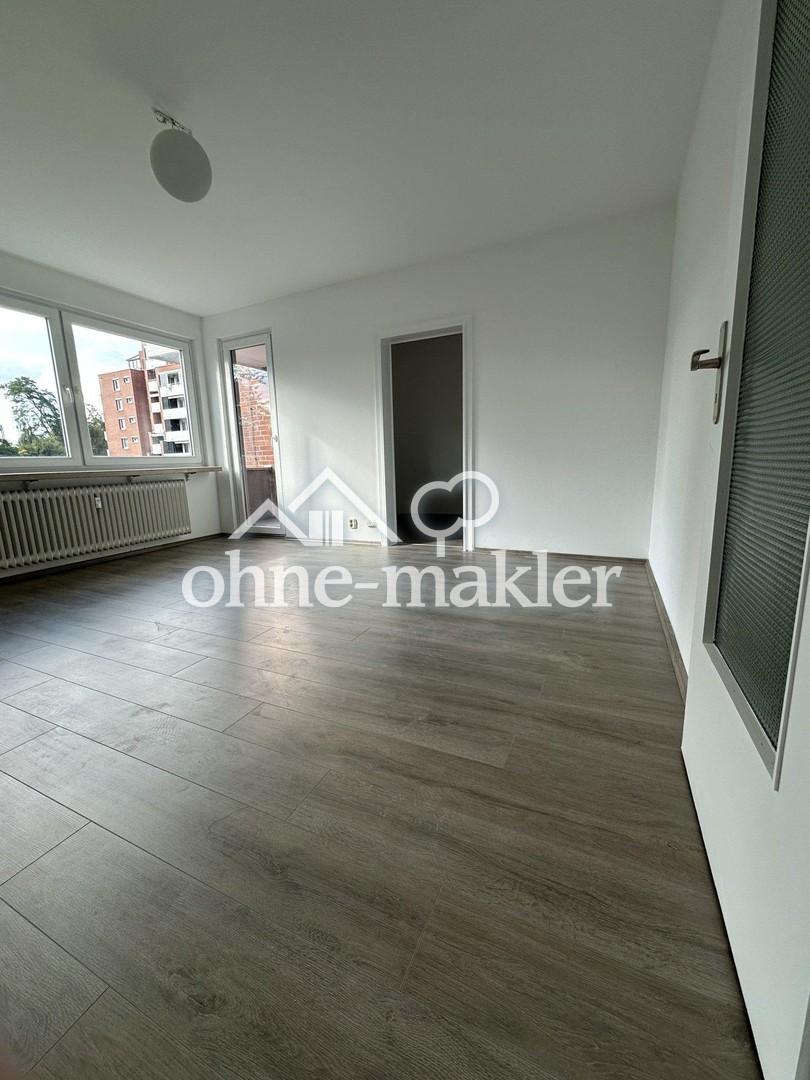 Erstbezug nach Komplettsanierung: 2-Zimmer-Wohnung mit Balkon in Hamburg-Stellingen - Foto 1