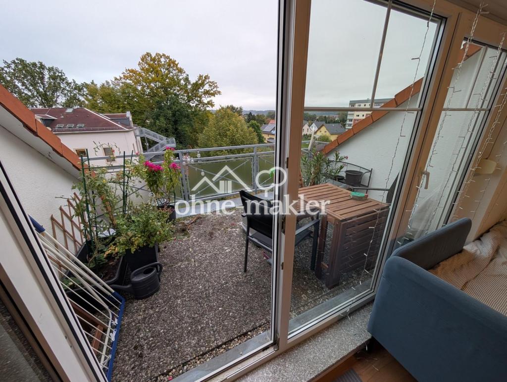 Helle 3-Zimmer-Dachgeschosswohnung mit Südwest-Terrasse, Einbauküche und Blick zur Boselspitze - Photo 5