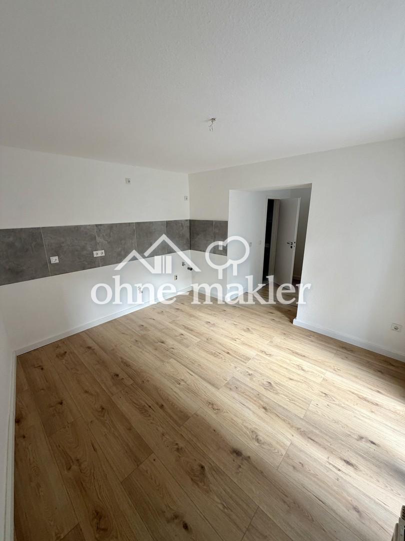 Frisch renoviert: 2 Zimmer auf 76 m² mit kleinem Garten/Hof in guter Lage in Krefeld - Photo 1