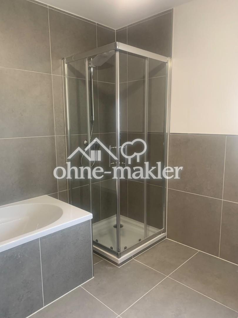 Frisch sanierte 4-Zimmer-Dachgeschosswohnung mit Balkon & neuer Einbauküche - Foto 2