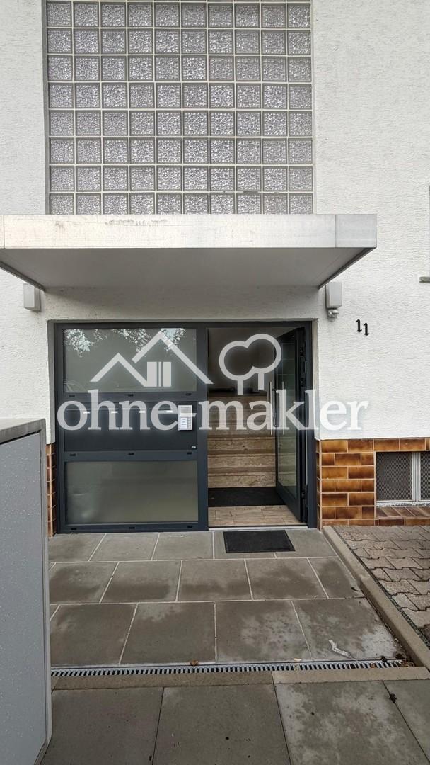 Frisch sanierte 4-Zimmer-Dachgeschosswohnung mit Balkon & neuer Einbauküche - Foto 4