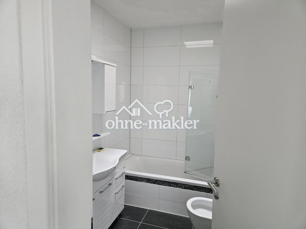 Neuwertige Wohnung mit Garage und Stellplatz - Photo 3