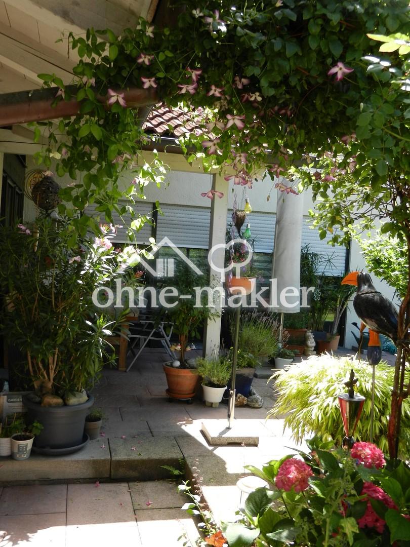 Helle und geräumige 4-Zimmer Erdgeschosswohnung mit Terrasse und Gartenanteil - Foto 2