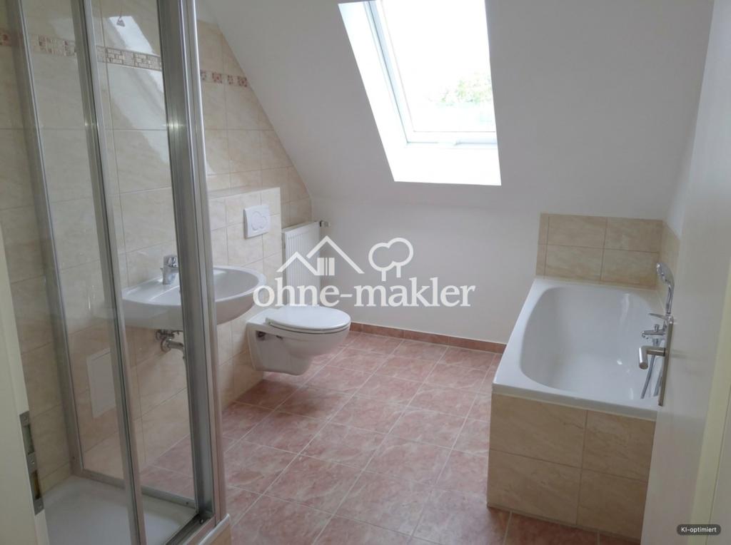 Helle und moderne 2-Zimmer-Maisonette im Dachgeschoss mit Dachterrasse – Baujahr 2014 - Foto 1