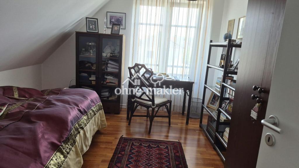 Gepflegte Dachgeschosswohnung mit Mainblick - Photo 2