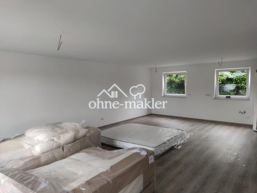 Sanierte 4 Zimmer Erdgeschosswohnung mit großem Balkon und Gartenbereich - Photo 1