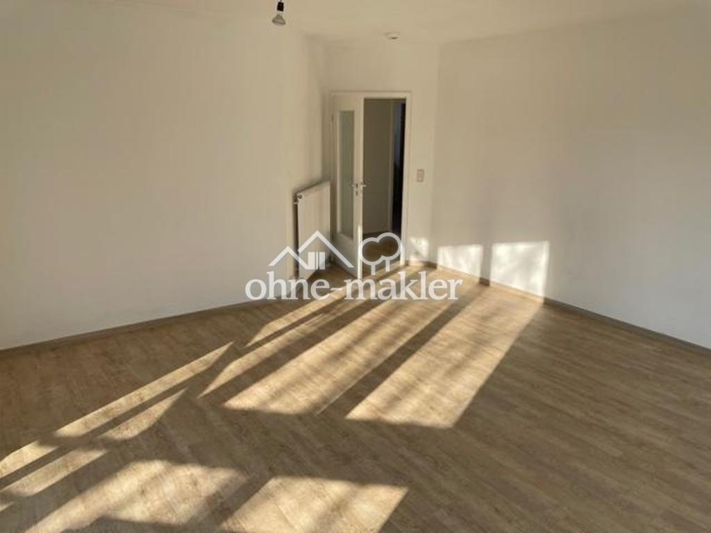 2-Zimmer-Hochparterre-Wohnung mit Balkon, EBK u. 2 Stellplätze mit Blick ins Grüne - Photo 2