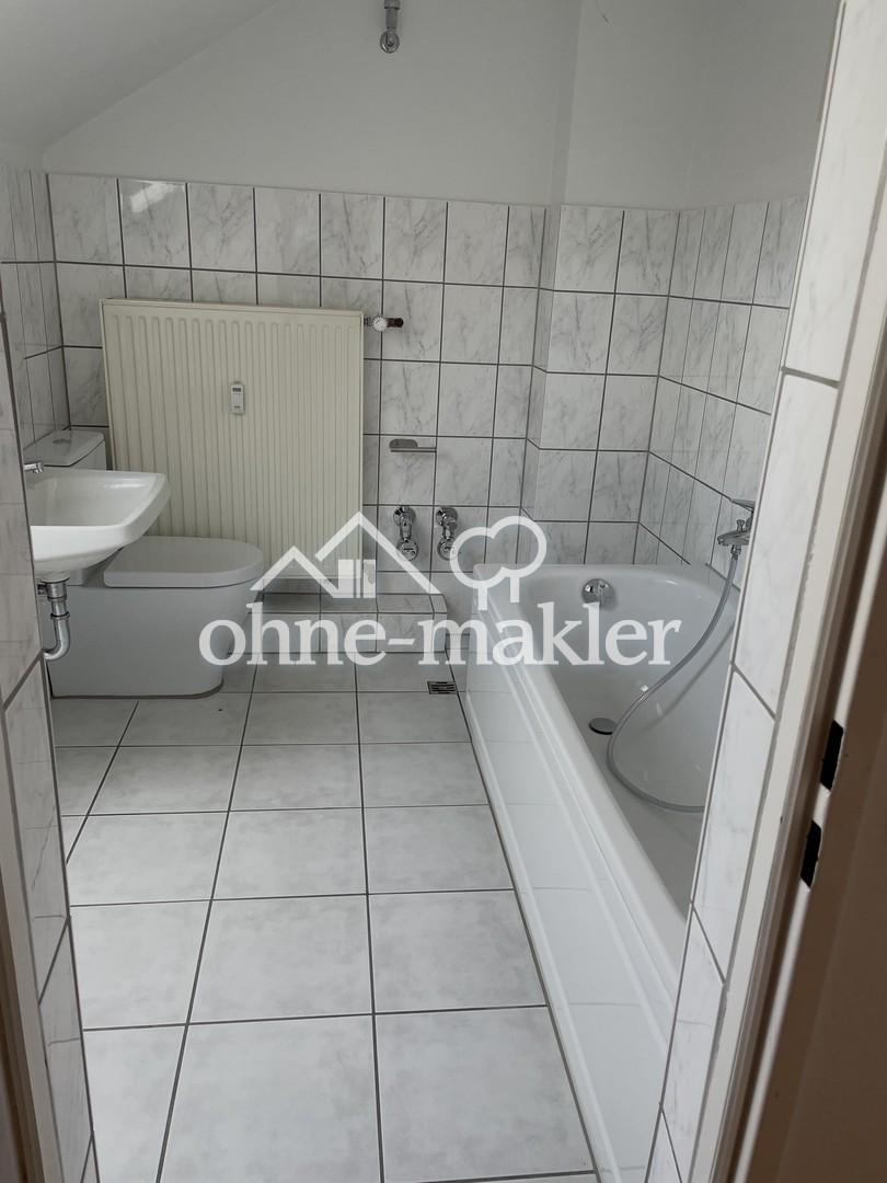 2-Zi. ca 92 qm Wohnung mit Balkon - Foto 2