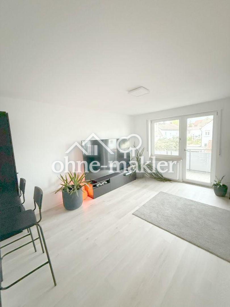 Sehr schöne, helle 1 Zi-Whg mit EBK und Balkon in Waldbüttelbrunn - Photo 2