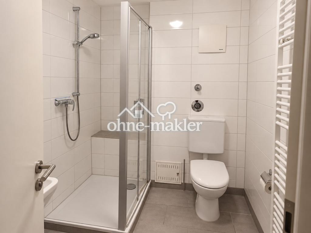 Helle 2-Zimmer Wohnung, Balkon, modernes Bad - Photo 4