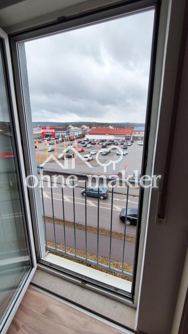Drei Zimmer DG Wohnung mit Balkon zentral gelegen in Schwandorf - Foto 4