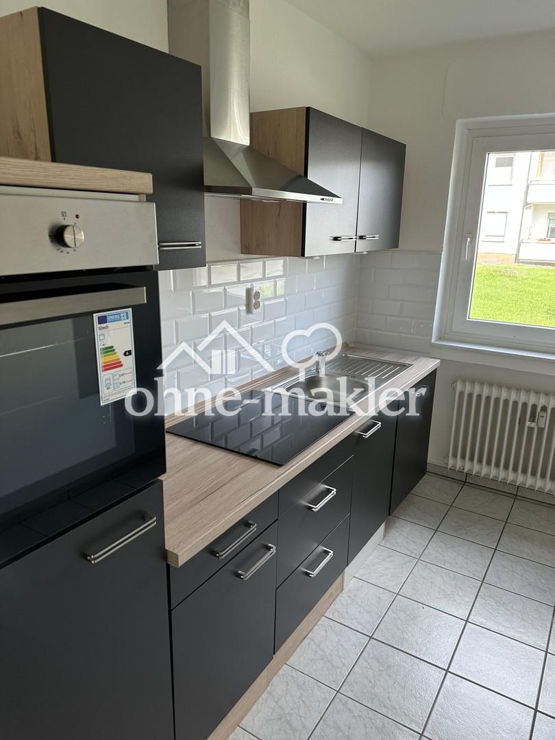 sanierte helle 3-Zimmer-Wohnung mit Einbauküche, Balkon und Stellplatz - Photo 4