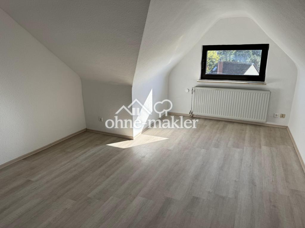 Dachgeschosswohnung 2 Zimmer, Küche, Bad in Hanau in Innenstadtnähe zu vermieten - Photo 4