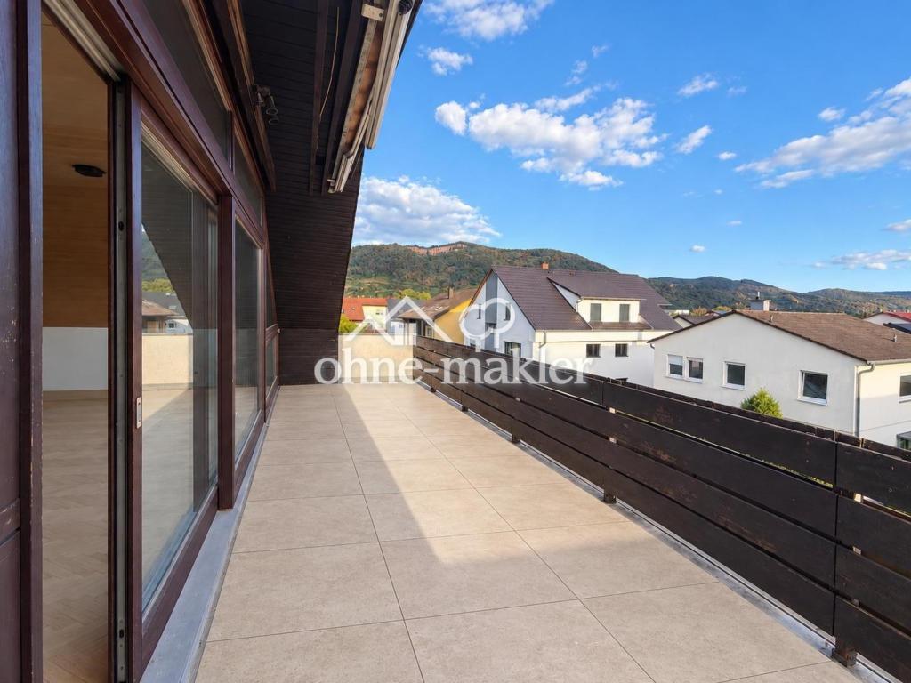 Dachgeschoss mit Charakter: 3 Zimmer, Fischgrätparkett, 26 m² Südterrasse, frei ab 01.11. - Photo 2