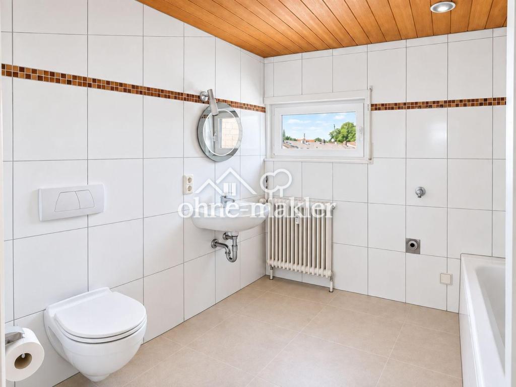 Dachgeschoss mit Charakter: 3 Zimmer, Fischgrätparkett, 26 m² Südterrasse, frei ab 01.11. - Photo 1