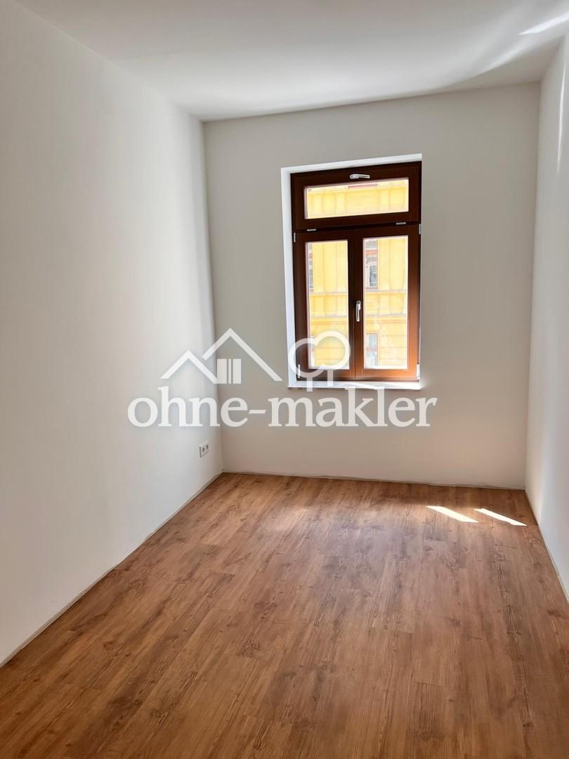 Erstbezug nach Sanierung! Moderne 1-Raum WE mit Balkon und EBK im Süden von Halle - Photo 3