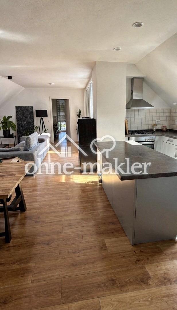 Helle 3-Zimmer-Dachgeschosswohnung mit Dachterrasse im Ortskern von Altdorf - Foto 1