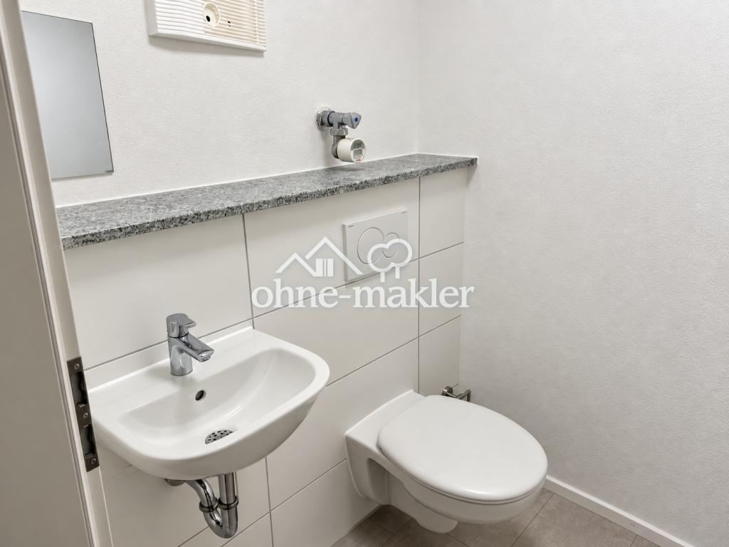Exklusive 2,5-Zimmer-Maisonette mit Aufzug, neuer Küche & Weitsicht – zentral in Weingarten - Photo 2