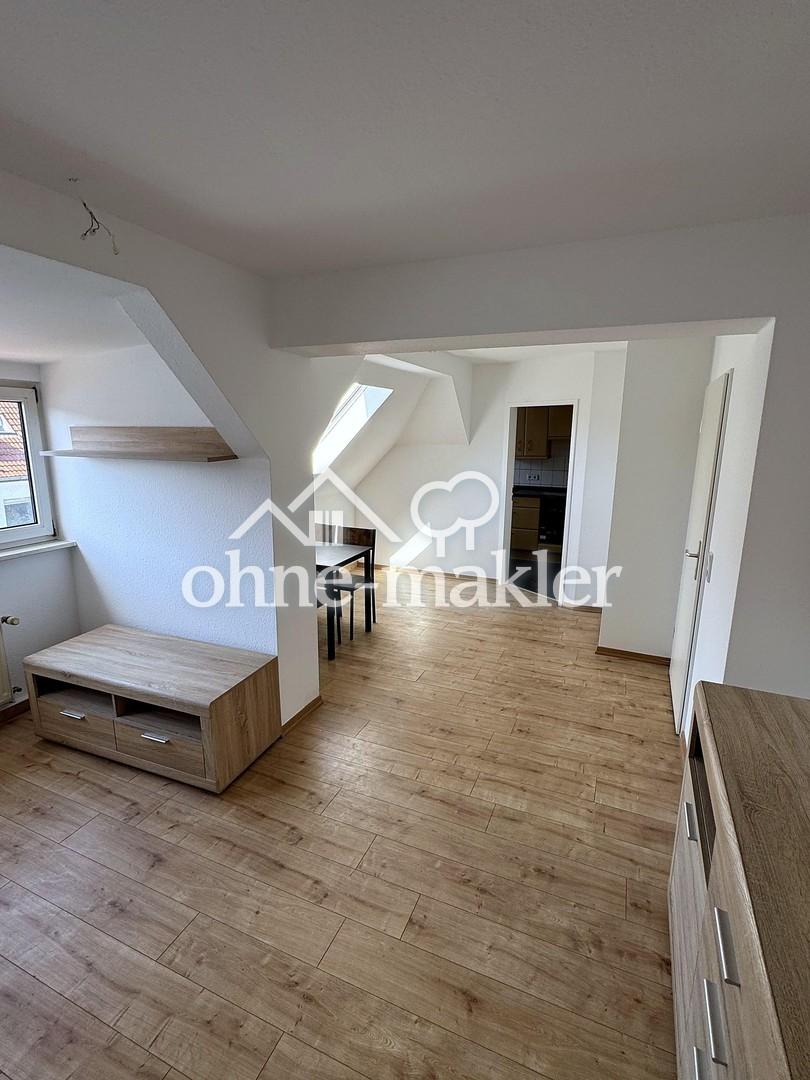 Helle 2-Zimmer-Dachgeschosswohnung mit Einbauküche (neue Geräte) nahe S-Bahn Paunsdorf - Foto 3