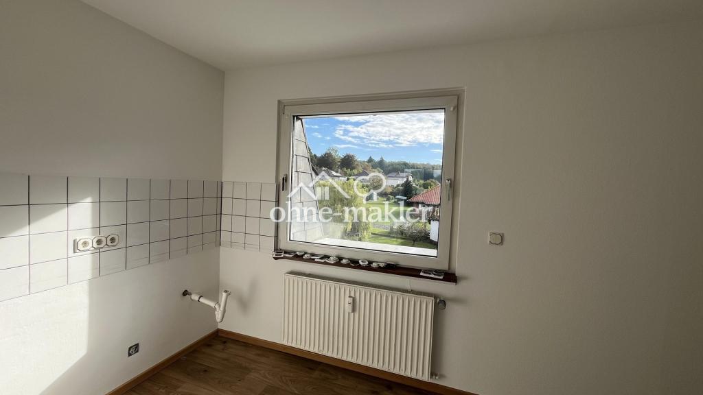 Helle 3-Zimmer-Dachgeschosswohnung mit Balkon und Weitblick in Großseifen - Photo 5