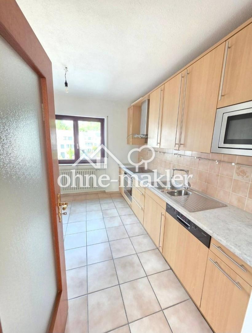 Eine helle und gepflegte 3-Zimmer-Wohnung mit Balkon und Einbauküche. - Foto 5