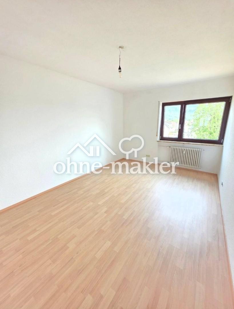 Eine helle und gepflegte 3-Zimmer-Wohnung mit Balkon und Einbauküche. - Foto 2