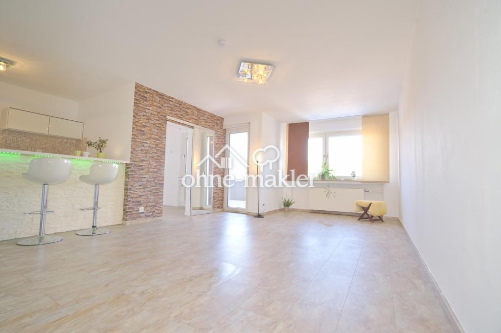 Lichtdurchflutete Wohnung mit Küche und Balkon - Foto 2
