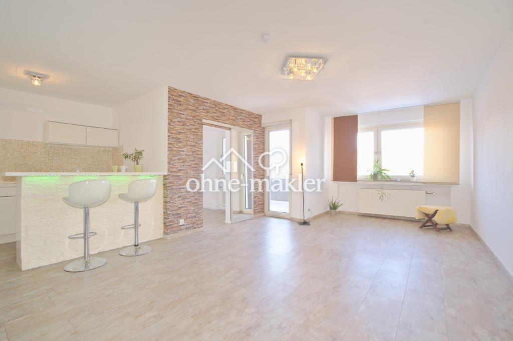 Lichtdurchflutete Wohnung mit Küche und Balkon - Foto 3