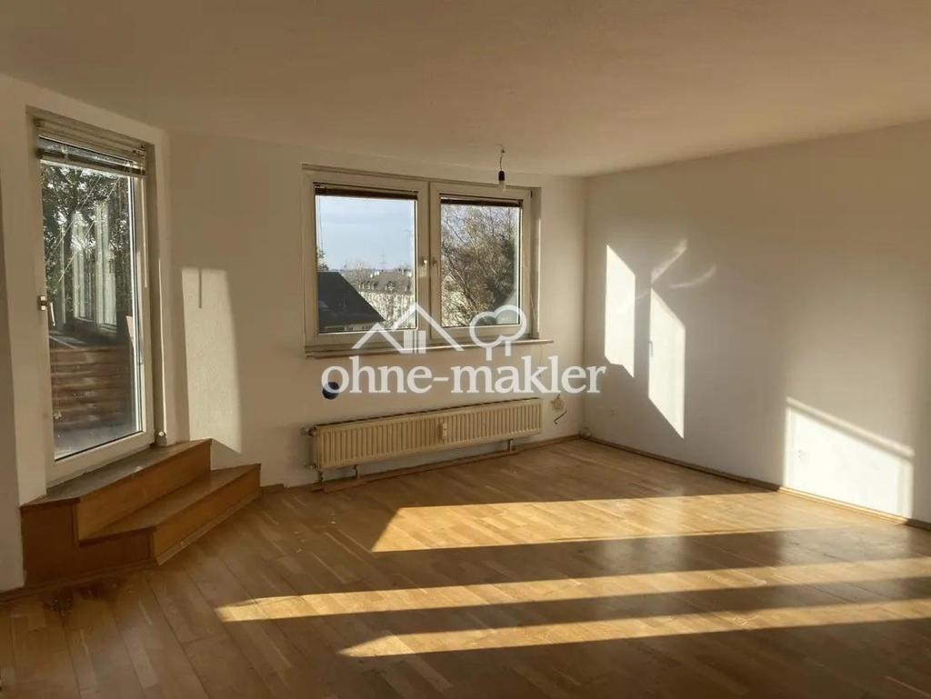 Schöne DG-Wohnung mit Ausblick, EBK & Stellplatz - Foto 1