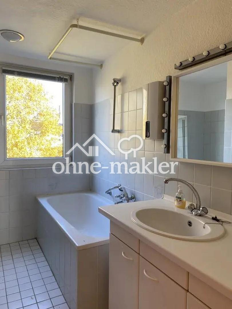 Schöne DG-Wohnung mit Ausblick, EBK & Stellplatz - Foto 4