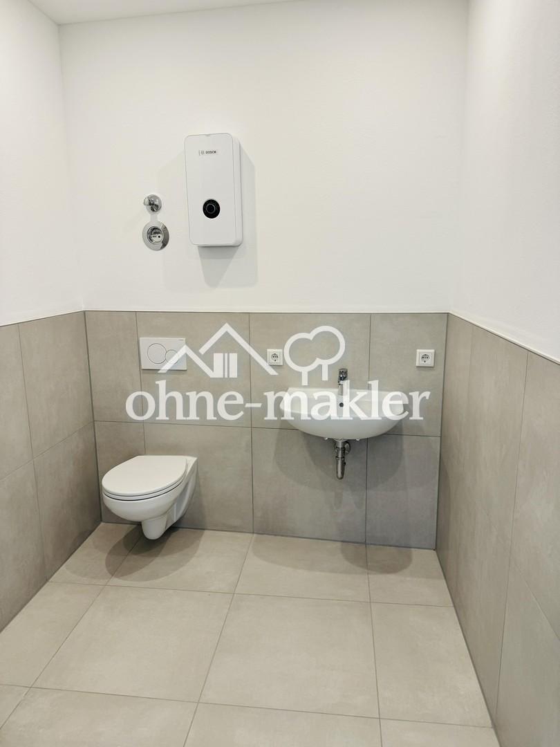 Neuwertige 6-Zimmer-Wohnung mit Einbauküche, Hauswirtschaftsraum und 2 Balkonen - Photo 5