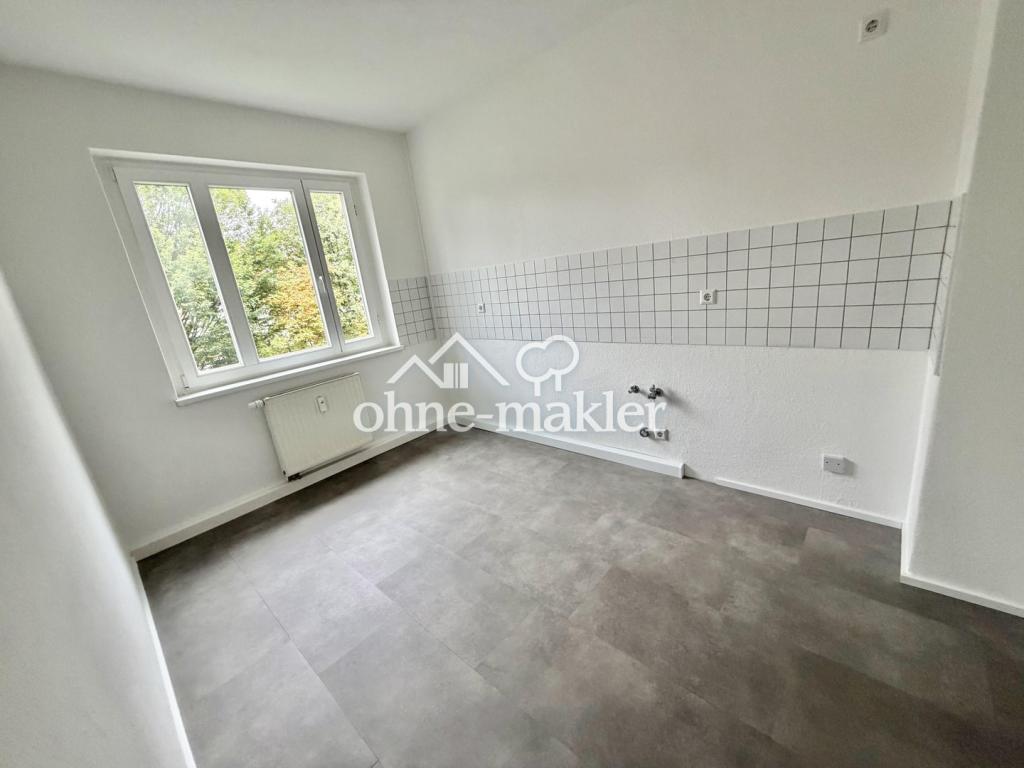 2-Raum-Wohnung mit Balkon & Badewanne - WG geeignet - Parkett-Fußboden - Foto 1