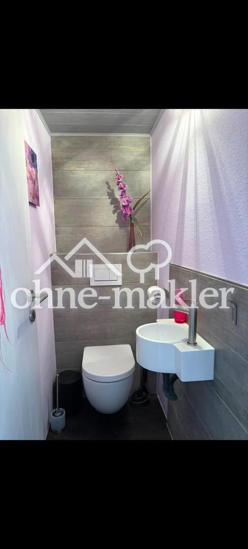 WOHNEN MIT WEITBLICK - Großzügige 3,5-Z-Erdgeschosswohnung mit Terrasse und Traumgarten - Photo 5