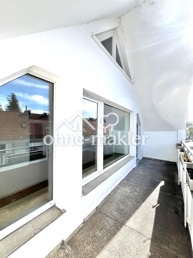 Helle sanierte Dachgeschosswohnung mit großem Balkon. - Foto 3