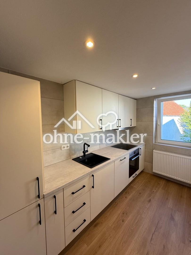 5-Zimmer-Maisonette über drei Wohnebenen – kernsaniert, mit Einbauküche & 2 Bädern - Photo 2