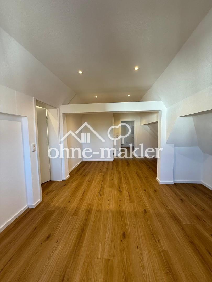 5-Zimmer-Maisonette über drei Wohnebenen – kernsaniert, mit Einbauküche & 2 Bädern - Photo 1