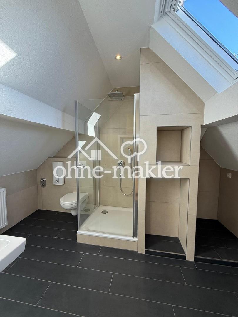 5-Zimmer-Maisonette über drei Wohnebenen – kernsaniert, mit Einbauküche & 2 Bädern - Photo 3