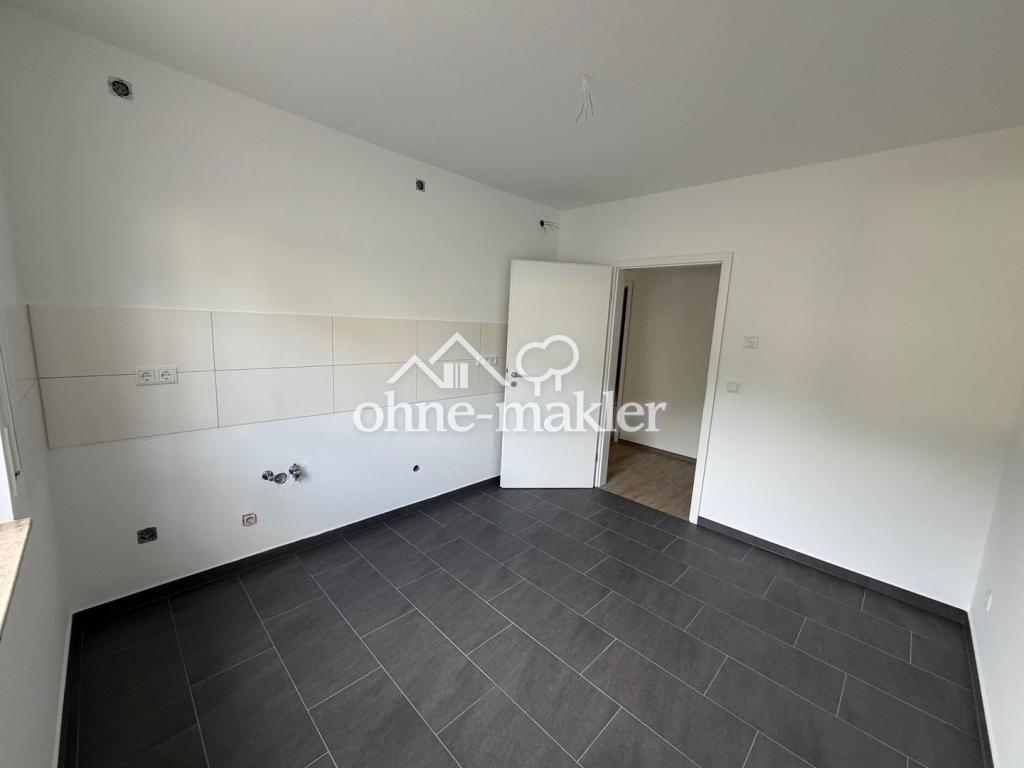 Frisch saniert & ruhig gelegen – 3 Zimmer mit Balkon und schöner Aussicht - Photo 3